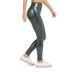 Spanx Faux Patent Leather Leggings in Deep Green Size Small